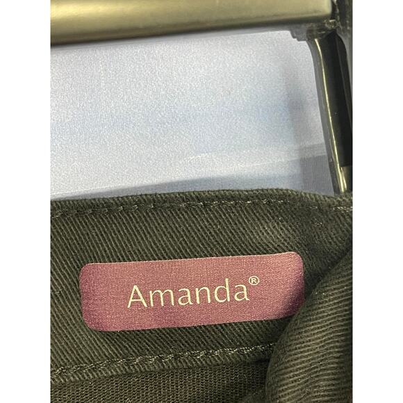 NWT Gloria Vanderbilt Women Amanda Classic Rise Tapered Leg Black Jean 20 - Picture 4 of 13